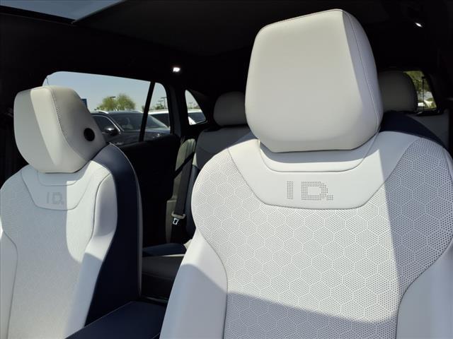 new 2025 Volkswagen ID.4 car, priced at $44,666