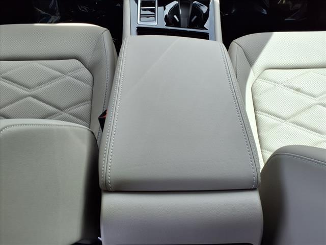 new 2025 Volkswagen Atlas car, priced at $43,796