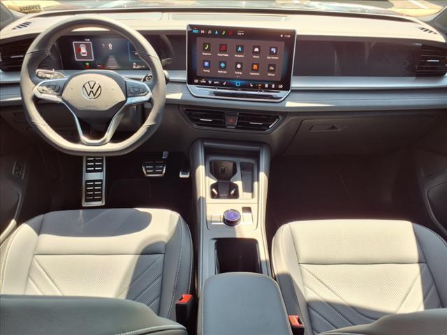 new 2025 Volkswagen Tiguan car, priced at $39,148