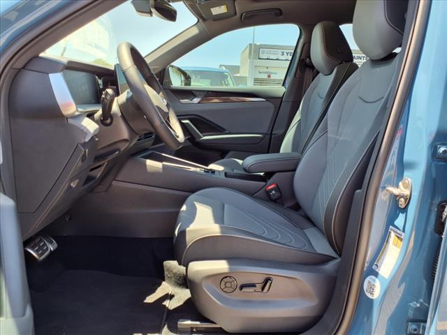 new 2025 Volkswagen Tiguan car, priced at $38,099