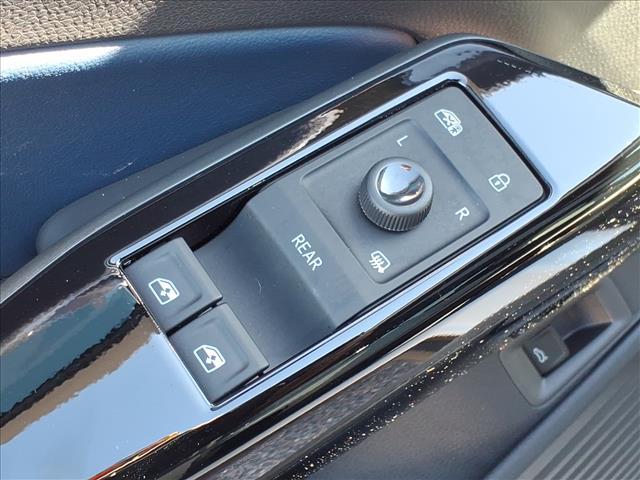 new 2025 Volkswagen ID.4 car, priced at $50,926