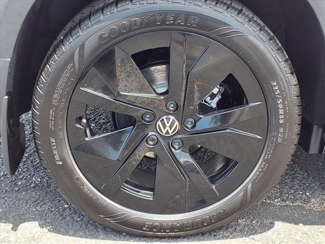new 2025 Volkswagen Taos car, priced at $31,063