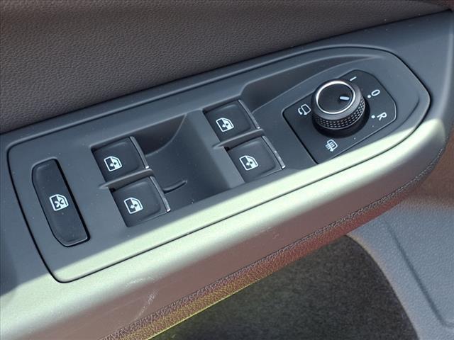 new 2025 Volkswagen Golf GTI car, priced at $39,508