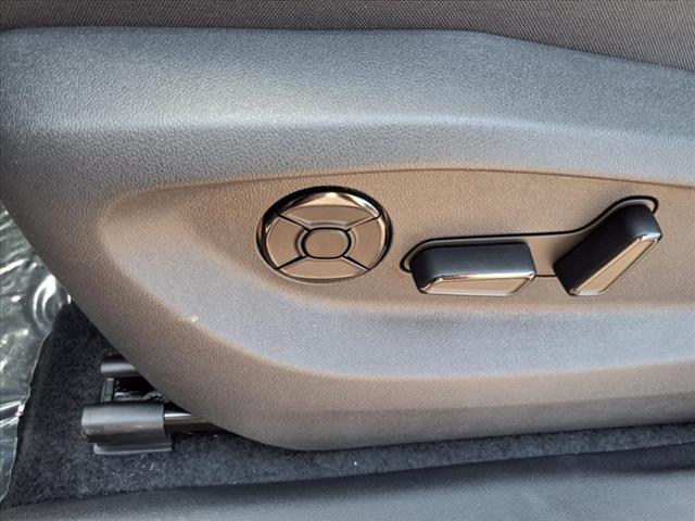 new 2025 Volkswagen Tiguan car, priced at $35,787