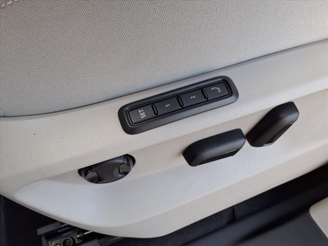 new 2025 Volkswagen Atlas car, priced at $56,189