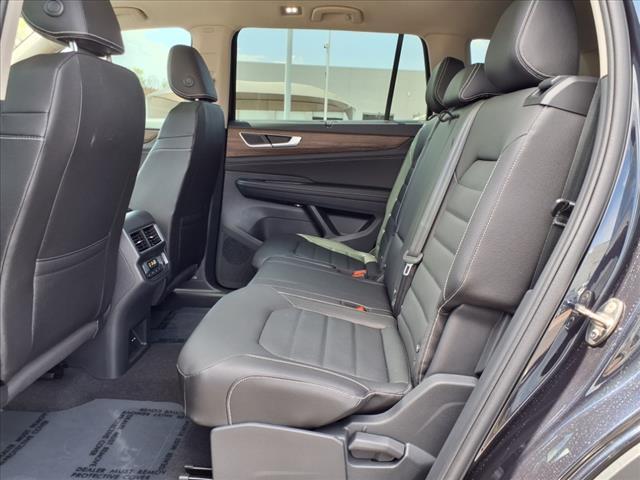 new 2025 Volkswagen Atlas car, priced at $49,534