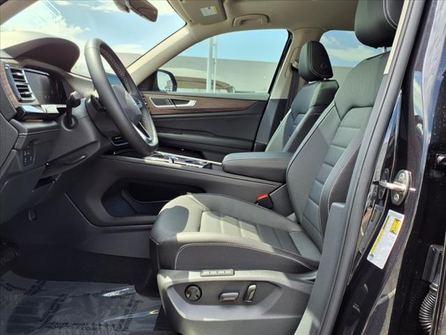 new 2025 Volkswagen Atlas car, priced at $49,534