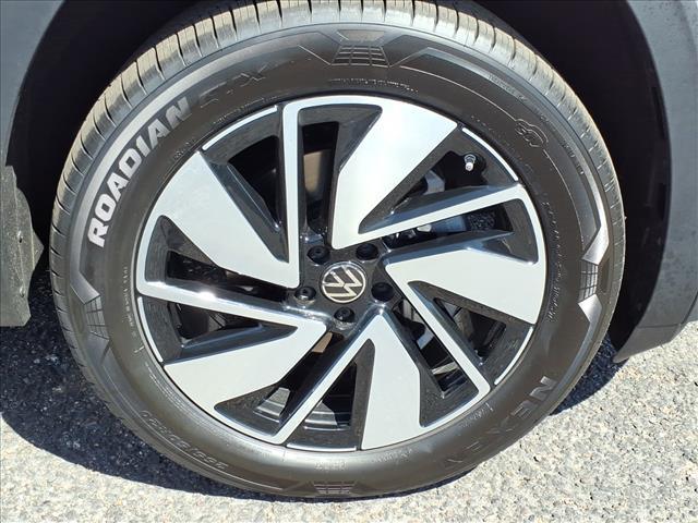 new 2026 Volkswagen Atlas car, priced at $45,348