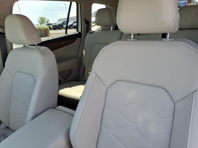 new 2025 Volkswagen Atlas car, priced at $43,116