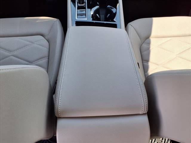 new 2025 Volkswagen Atlas car, priced at $43,116