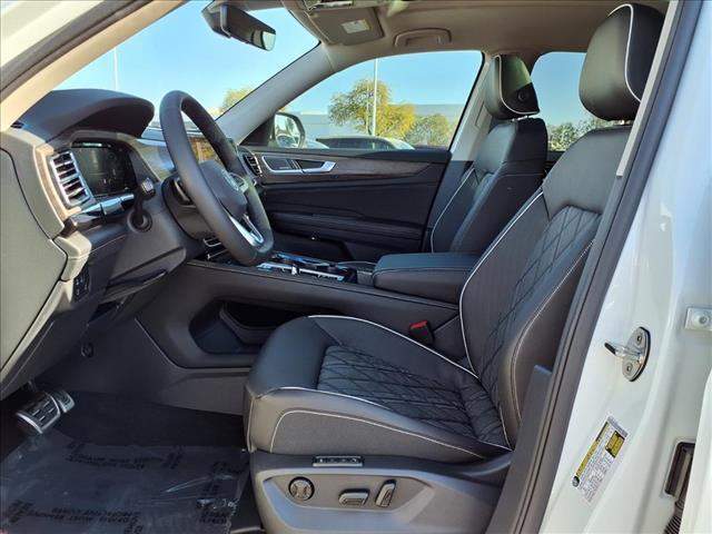 new 2025 Volkswagen Atlas car, priced at $54,494