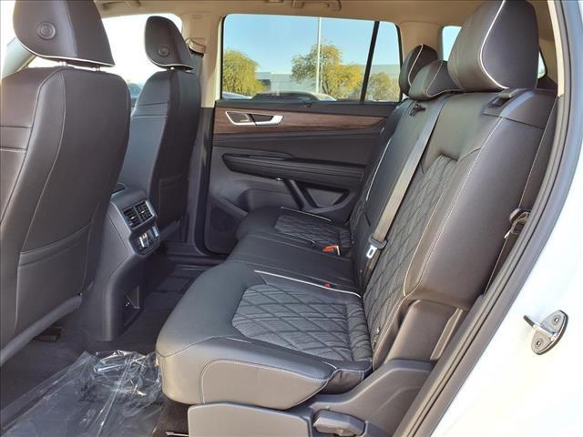 new 2025 Volkswagen Atlas car, priced at $54,494
