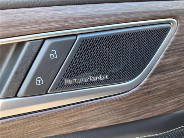 new 2025 Volkswagen Atlas car, priced at $54,494