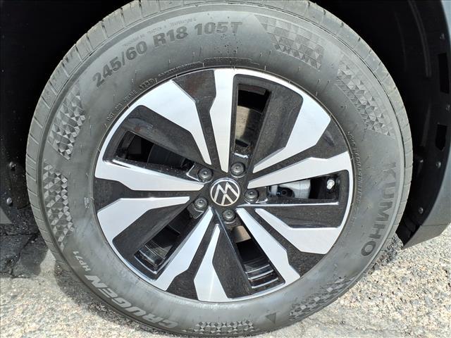 new 2026 Volkswagen Atlas Cross Sport car, priced at $40,276