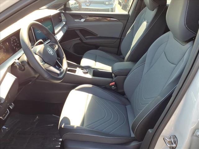 new 2025 Volkswagen Tiguan car, priced at $38,022