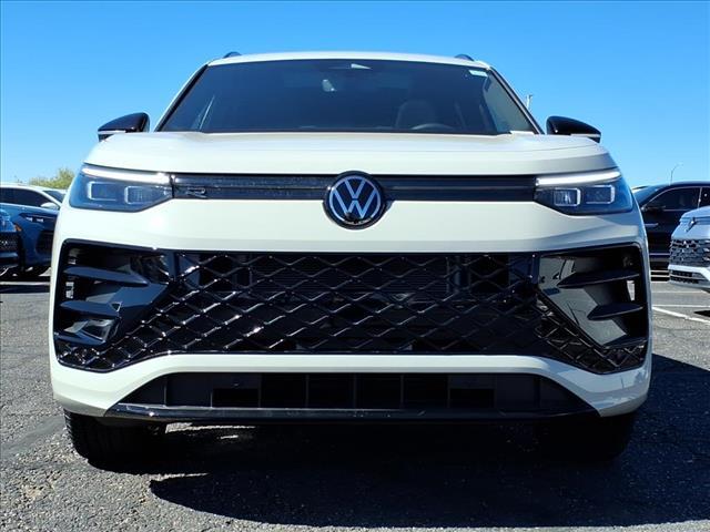 new 2025 Volkswagen Tiguan car, priced at $38,022