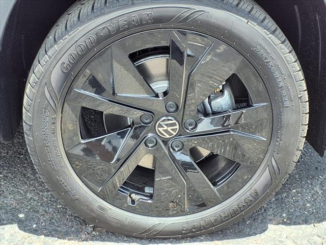 new 2025 Volkswagen Taos car, priced at $30,838