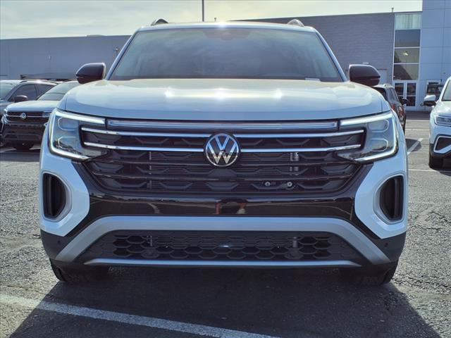 new 2025 Volkswagen Atlas car, priced at $48,420