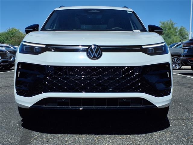 new 2025 Volkswagen Tiguan car, priced at $40,008