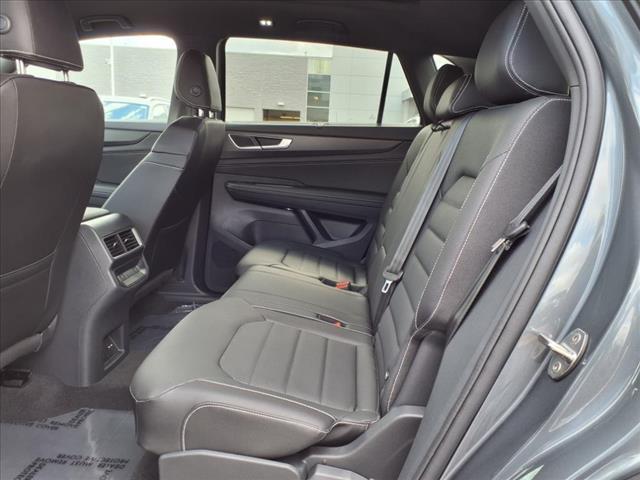 new 2025 Volkswagen Atlas Cross Sport car, priced at $48,801