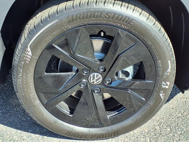 new 2025 Volkswagen Taos car, priced at $32,466