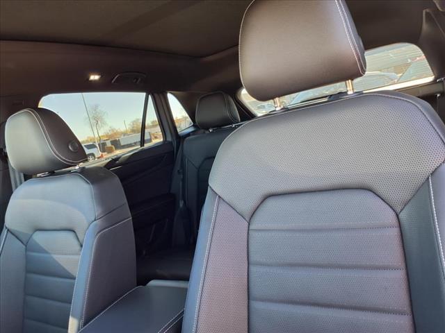 new 2025 Volkswagen Atlas Cross Sport car, priced at $47,306