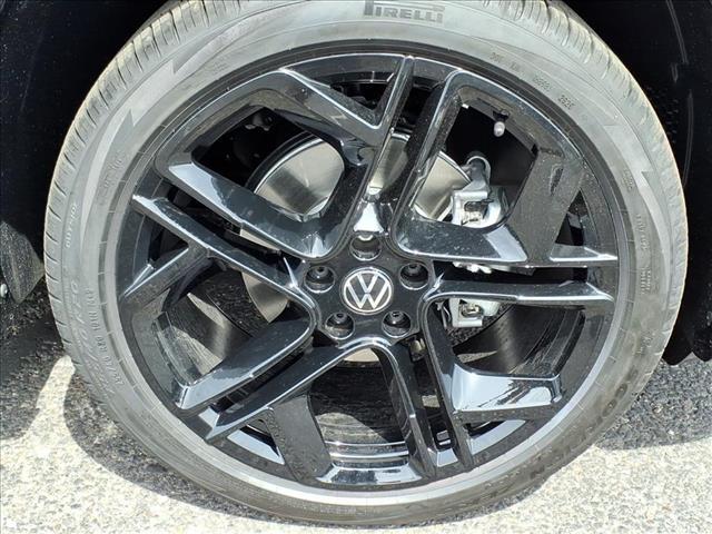 new 2025 Volkswagen Tiguan car, priced at $36,422