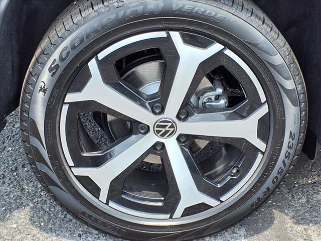 new 2025 Volkswagen Tiguan car, priced at $32,976