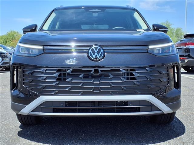new 2025 Volkswagen Tiguan car, priced at $31,921
