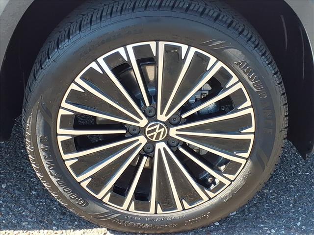 used 2025 Volkswagen Taos car, priced at $26,998