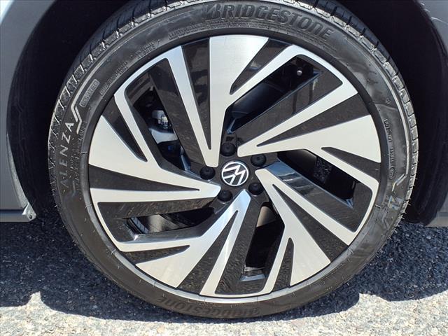 new 2025 Volkswagen ID.4 car, priced at $57,321