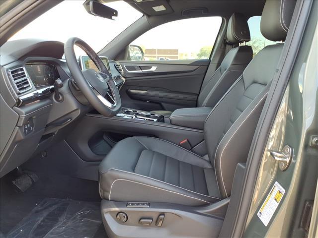 new 2026 Volkswagen Atlas Cross Sport car, priced at $49,116