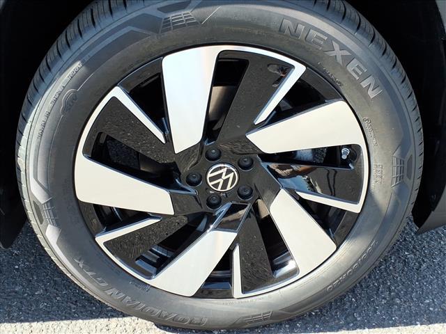 new 2026 Volkswagen Atlas Cross Sport car, priced at $49,116