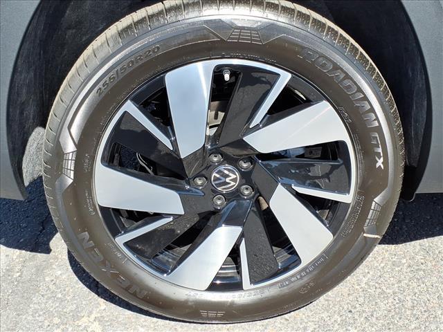 new 2026 Volkswagen Atlas Cross Sport car, priced at $48,978