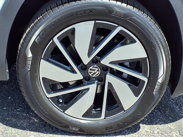 new 2025 Volkswagen Atlas car, priced at $47,087