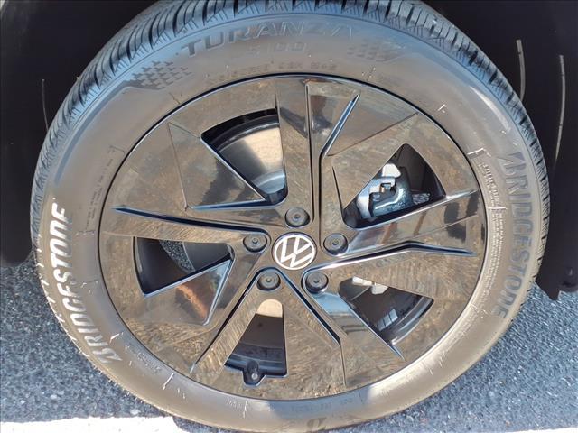 used 2025 Volkswagen Taos car, priced at $27,998