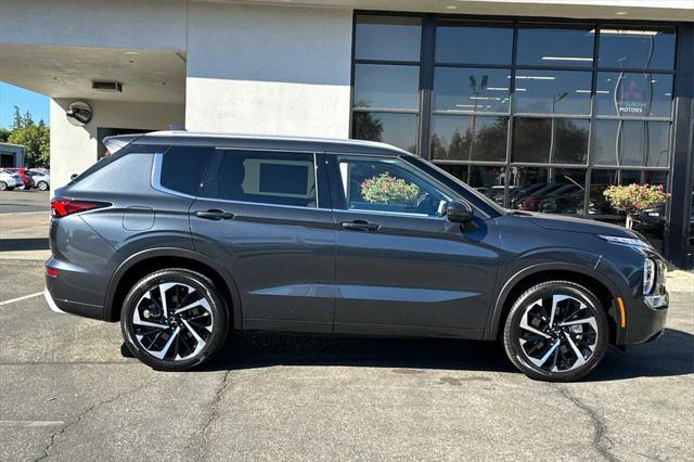 new 2024 Mitsubishi Outlander car, priced at $40,975