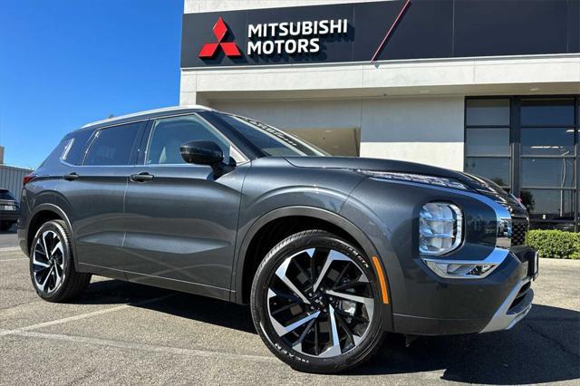 new 2024 Mitsubishi Outlander car, priced at $40,975