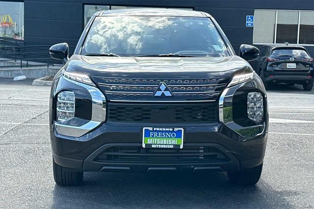 new 2024 Mitsubishi Outlander car, priced at $28,575