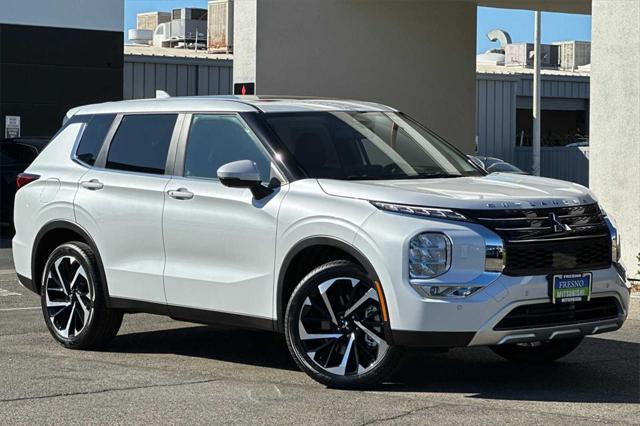 new 2024 Mitsubishi Outlander car, priced at $38,610