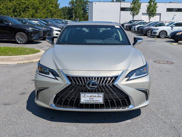 new 2025 Lexus ES 300h car, priced at $49,719