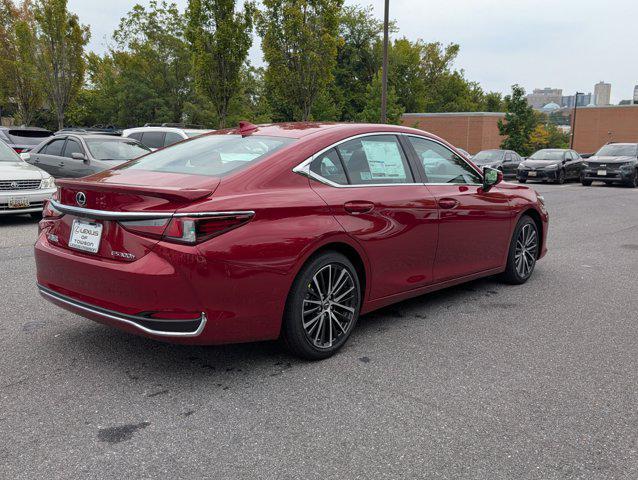 new 2025 Lexus ES 300h car, priced at $47,979