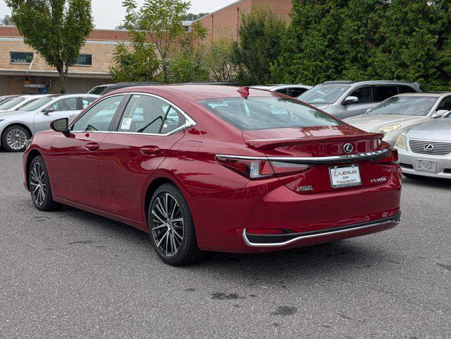 new 2025 Lexus ES 300h car, priced at $47,979