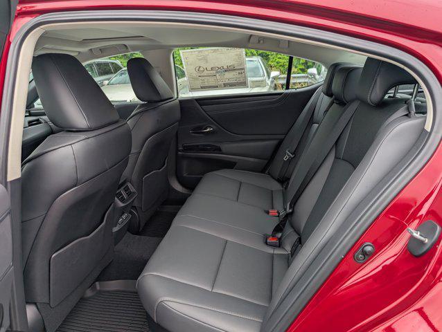 new 2025 Lexus ES 300h car, priced at $47,979