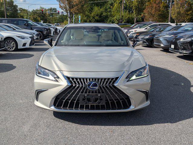 used 2022 Lexus ES 300h car, priced at $38,807