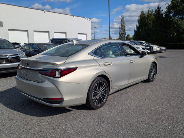 used 2022 Lexus ES 300h car, priced at $38,807