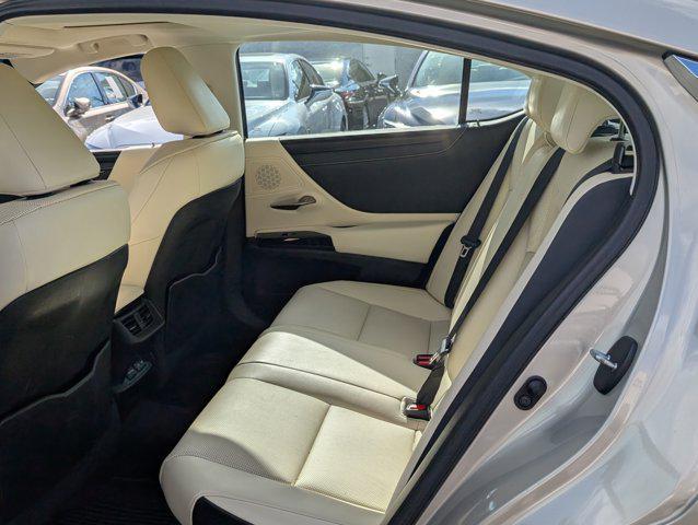 used 2022 Lexus ES 300h car, priced at $38,807