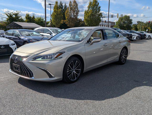 used 2022 Lexus ES 300h car, priced at $38,807