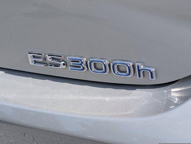 used 2022 Lexus ES 300h car, priced at $38,807