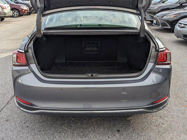 used 2020 Lexus ES 300h car, priced at $26,148